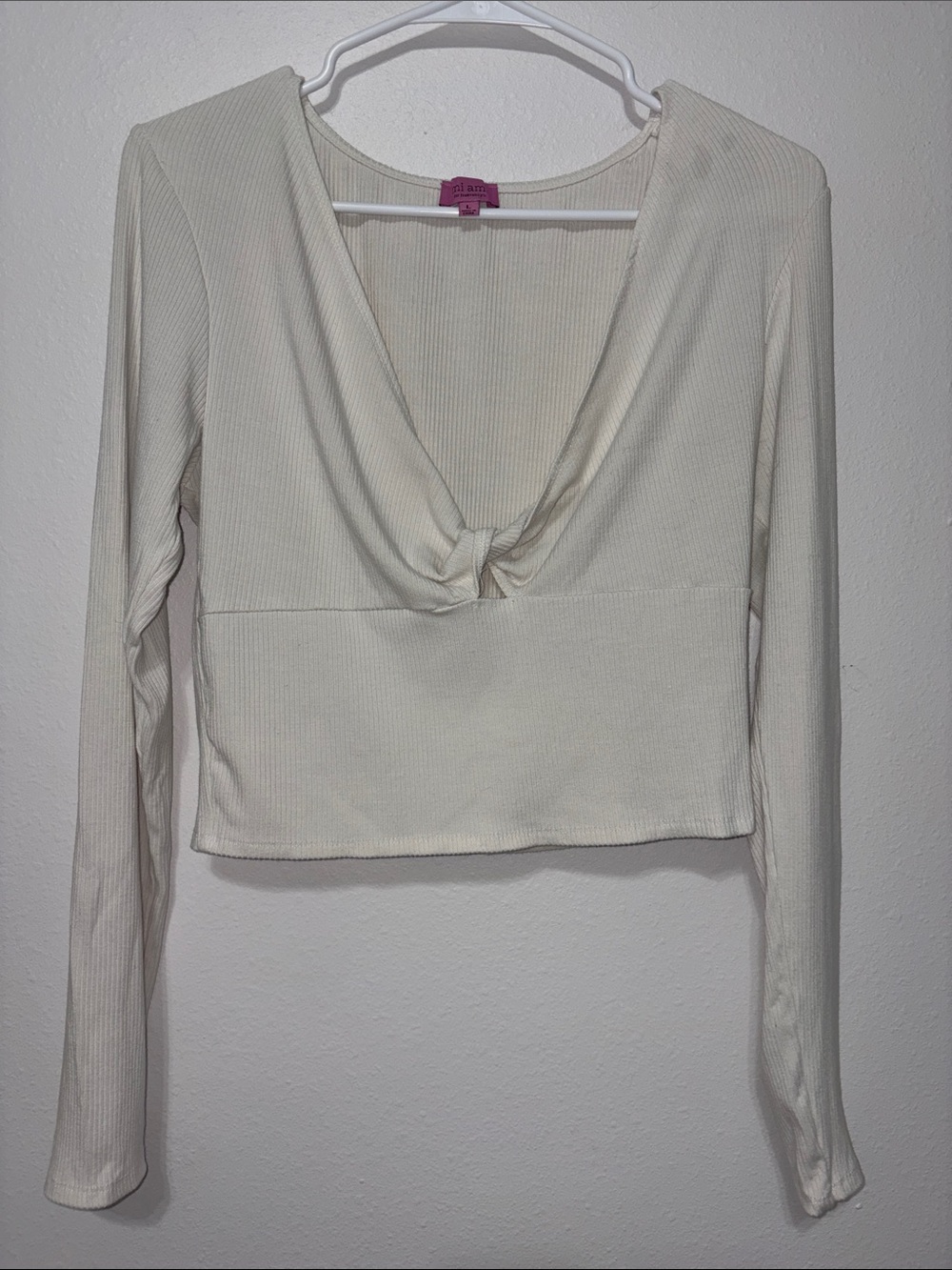 Francesca's Collections Cream Ribbed Twist V-Neck Long Sleeve Top
